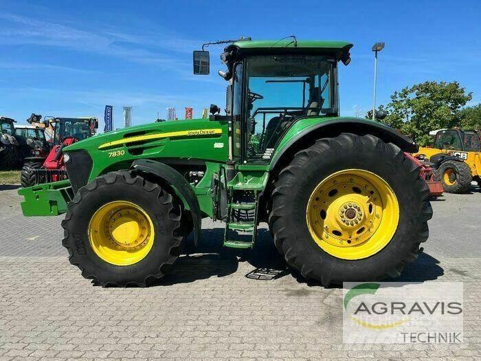 John Deere 7830 الجرارات