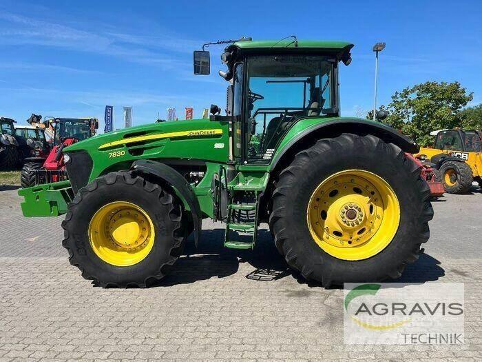 John Deere 7830 الجرارات