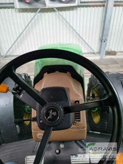 John Deere 7930 A الجرارات