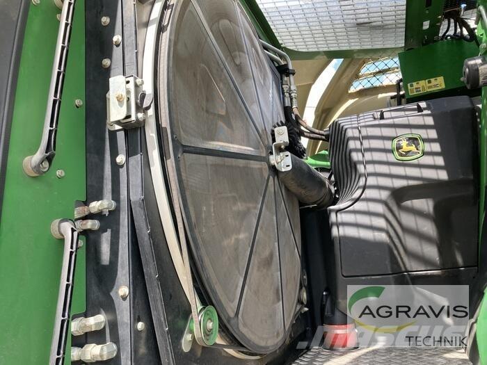 John Deere 8600 I علافات ذاتية الدفع