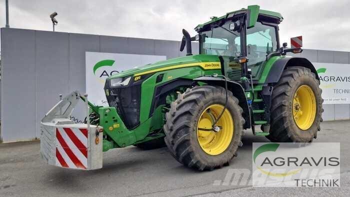 John Deere 8R 310 الجرارات