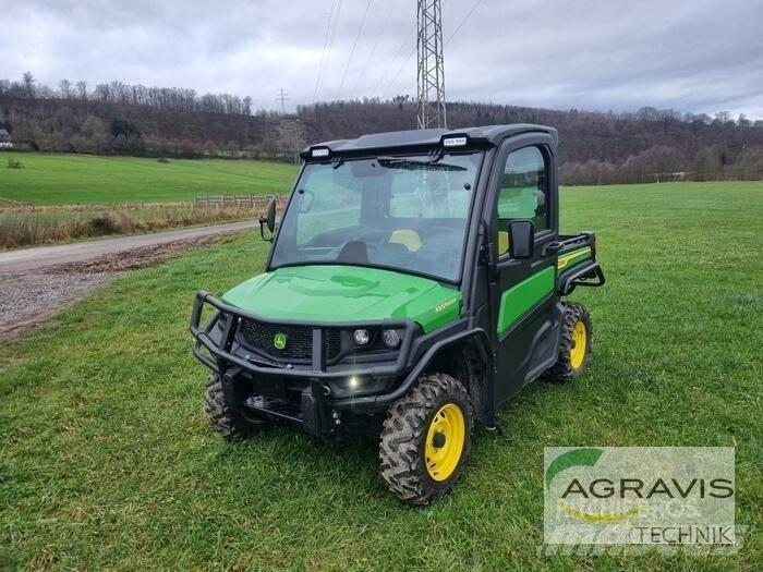 John Deere GATOR جرارات مدمجة