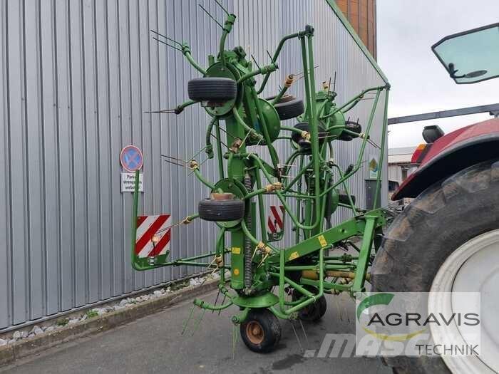 Krone KW 8.82 مكابس وميبسات التبن