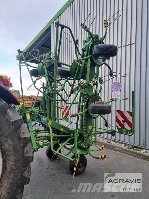 Krone KW 8.82 مكابس وميبسات التبن