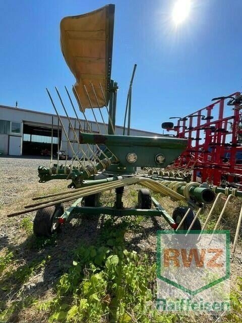 Krone Swadro 38 مكابس وميبسات التبن