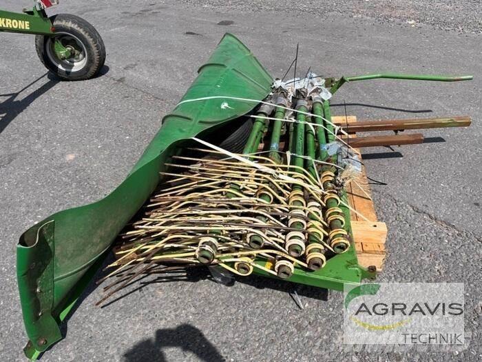 Krone SWADRO 810 مكابس وميبسات التبن