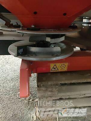 Kuhn Axis 20.2 M-EMC-W معدات فرد المواد المعدنية