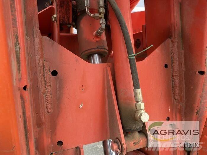 Kuhn GA 9321 مكابس وميبسات التبن