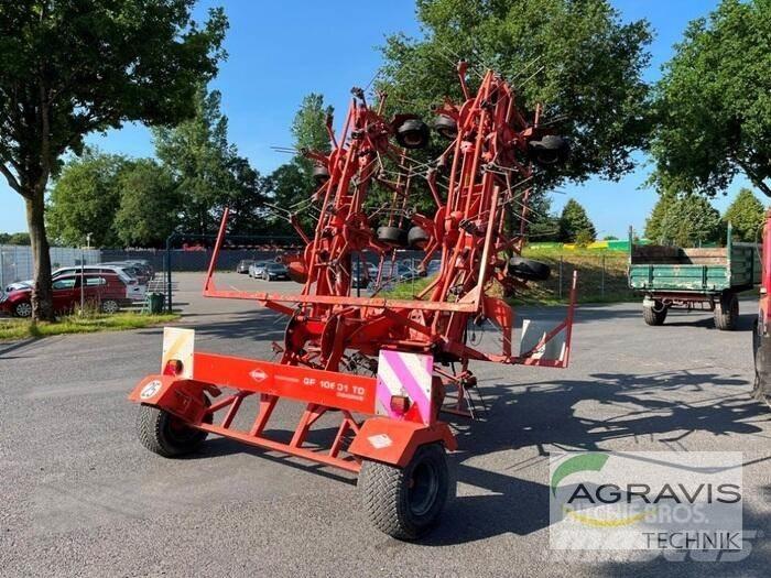 Kuhn GF 10601 TO مكابس وميبسات التبن