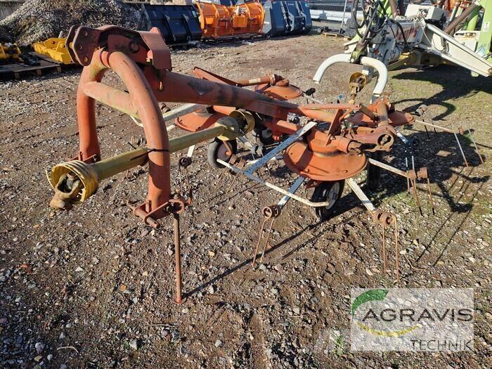 Kuhn GF 452 M مكابس وميبسات التبن