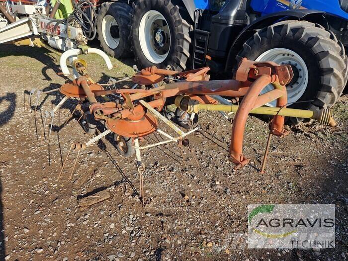 Kuhn GF 452 M مكابس وميبسات التبن