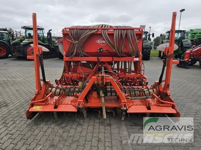 Kuhn HR 3003 الكاسحات وقلابات التربة ذات المحركات
