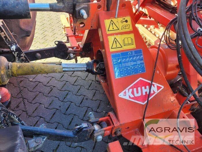 Kuhn HRB 302 D الكاسحات وقلابات التربة ذات المحركات