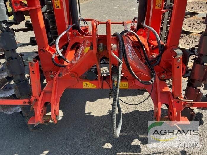 Kuhn OPTIMER 503 R جزازات وأغطية المراعي