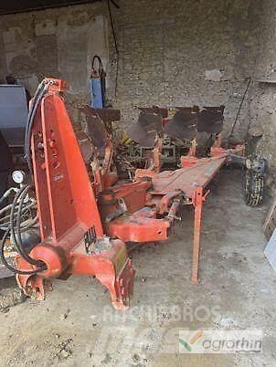 Kuhn VARIMASTER 123 ماكينات وملحقات زراعة أخرى