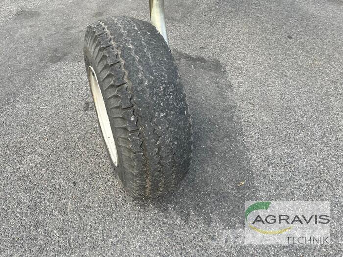 Kverneland 6965 مكابس وميبسات التبن