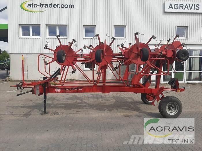 Lely LOTUS 1020 مكابس وميبسات التبن