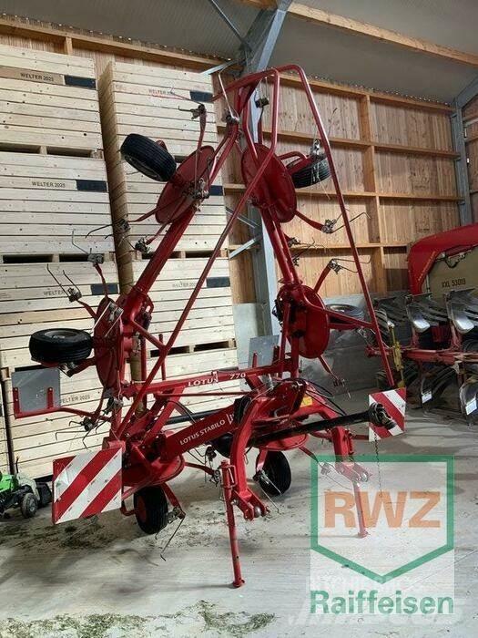 Lely Lotus 770 مكابس وميبسات التبن