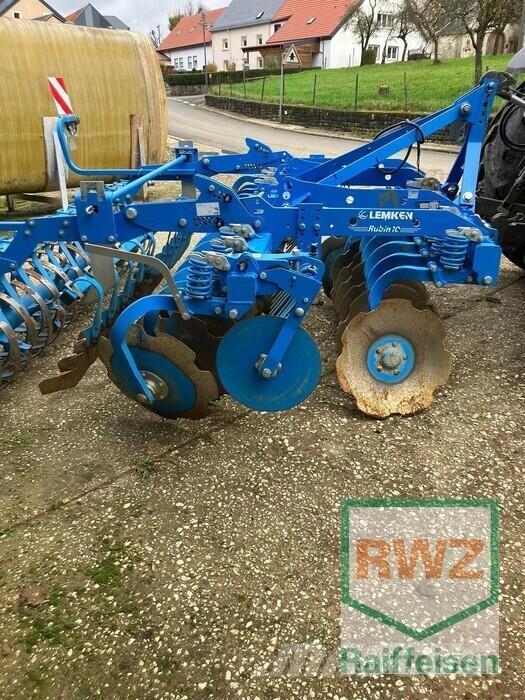 Lemken Rubin 10/300 كاسحات