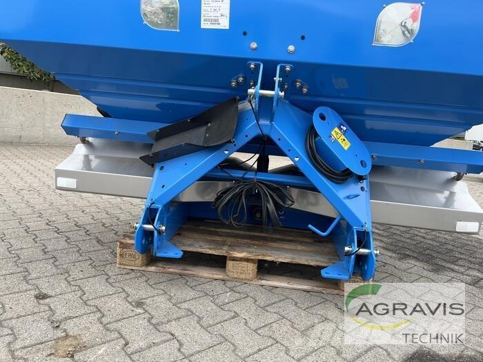 Lemken TAURI 8/1500 معدات فرد المواد المعدنية