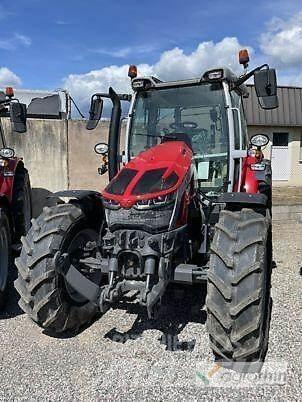 Massey Ferguson 5S115 الجرارات