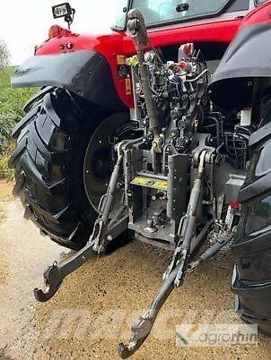Massey Ferguson 6S155 الجرارات