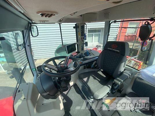 Massey Ferguson 7S210 الجرارات