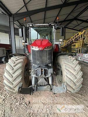 Massey Ferguson 8S245 الجرارات