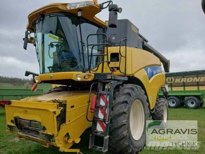 New Holland CR 9060 حصادات