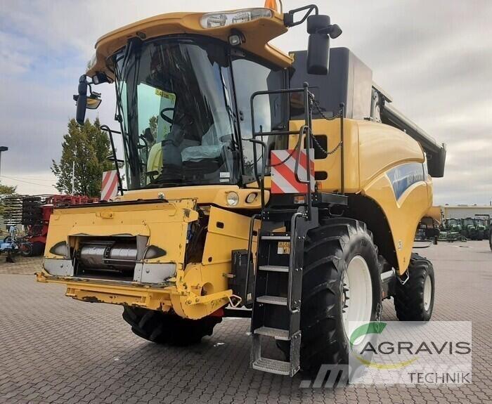 New Holland CR 960 حصادات