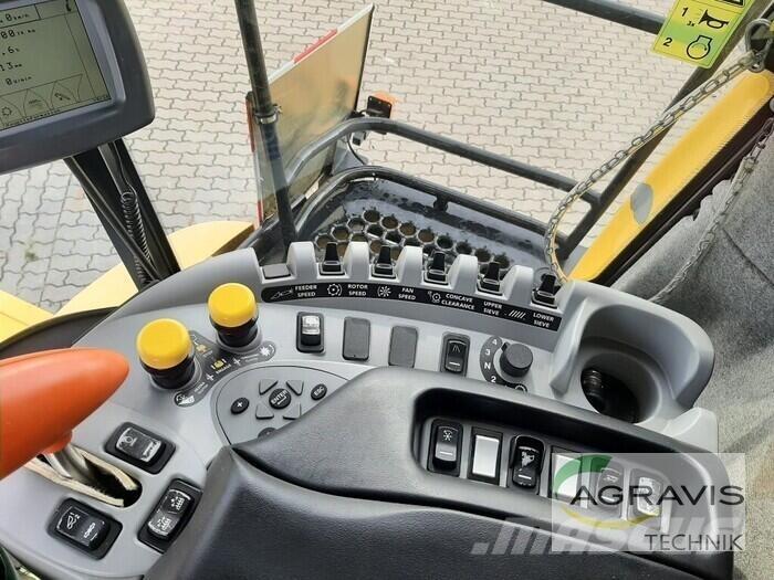 New Holland CR 960 حصادات