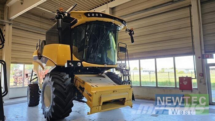 New Holland CX 5.80 حصادات