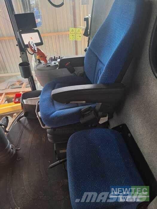 New Holland CX 5090 حصادات