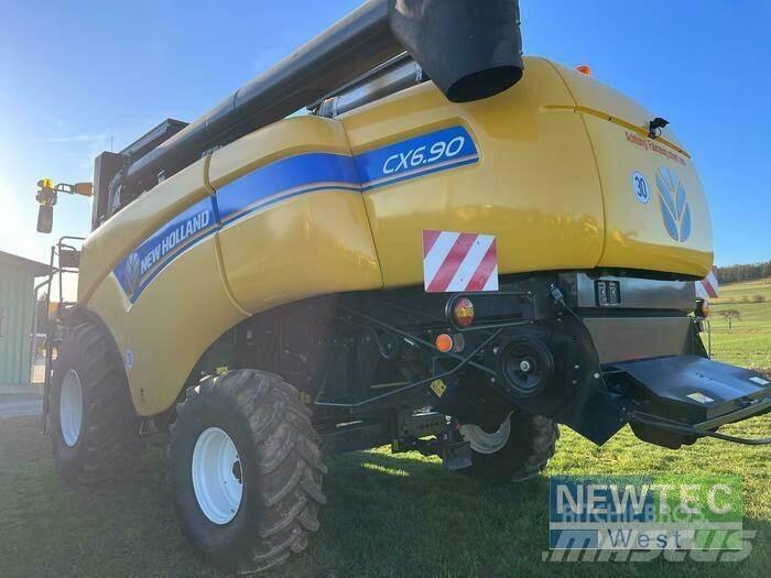 New Holland CX 6.90 حصادات