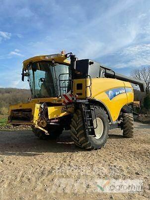 New Holland CX 8090 حصادات