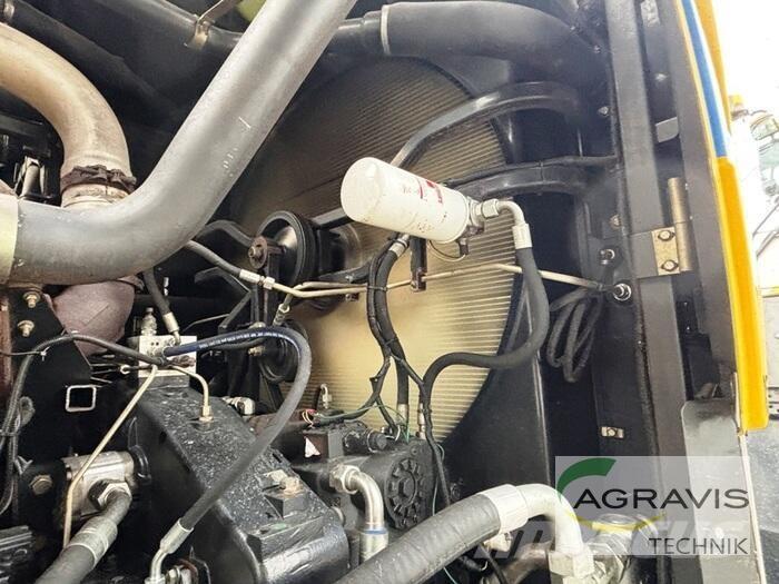 New Holland FR 9060 علافات ذاتية الدفع