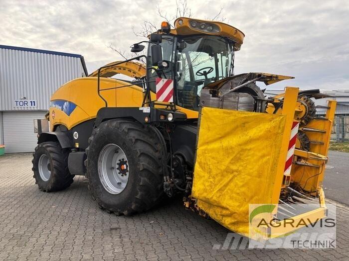 New Holland FR 9060 علافات ذاتية الدفع