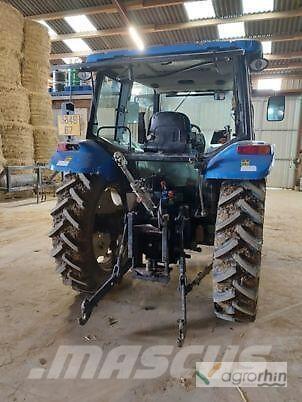New Holland T5040 الجرارات