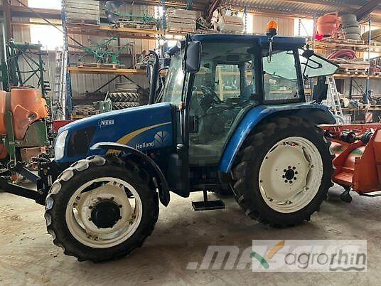 New Holland T5040 الجرارات