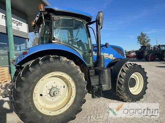 New Holland T7.210 الجرارات