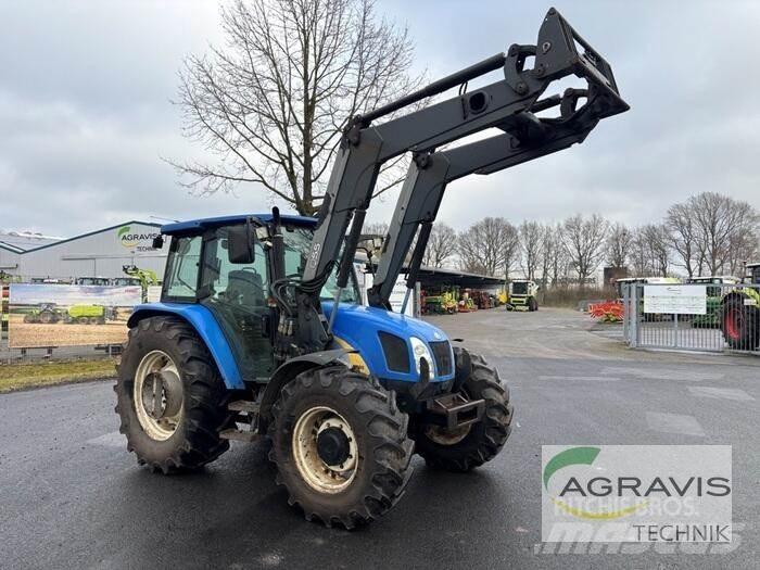 New Holland TLA 100 الجرارات