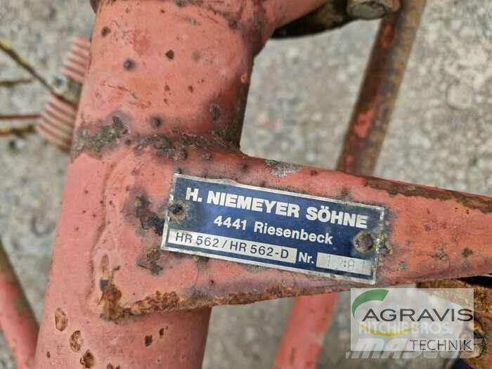 Niemeyer HEUWENDER مكابس وميبسات التبن