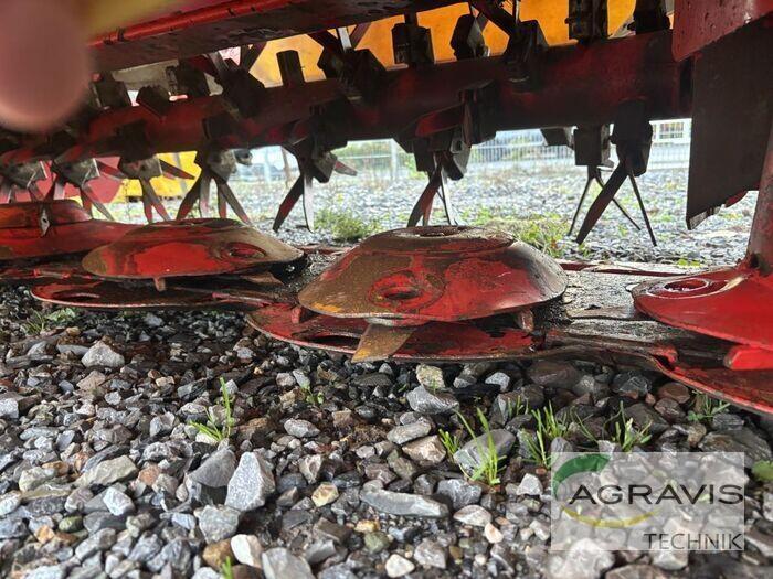 Pöttinger NOVACAT X 8 مثاقيب مدمجة