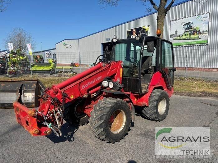 Schäffer 460 T لوادر بعجل