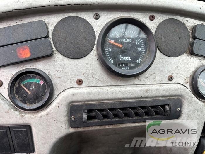 Schäffer 9300 Z معدات مناولة لأغراض الزراعة