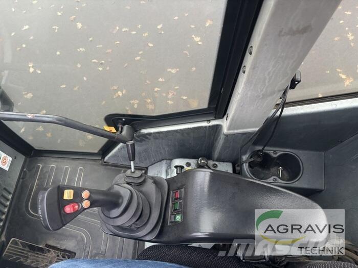 Schäffer 9610 T معدات مناولة لأغراض الزراعة