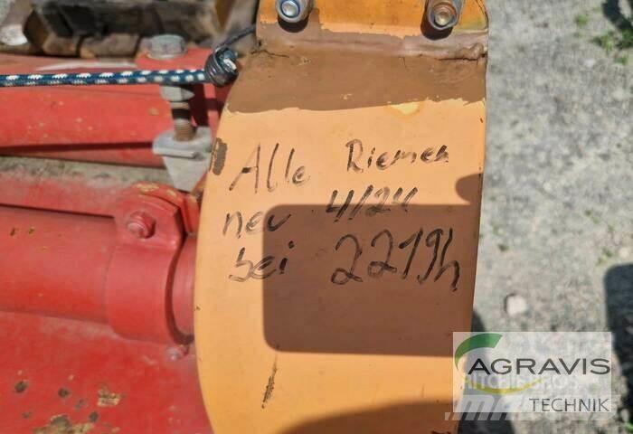  SCHLEGELMULCHER جزازات وأغطية المراعي
