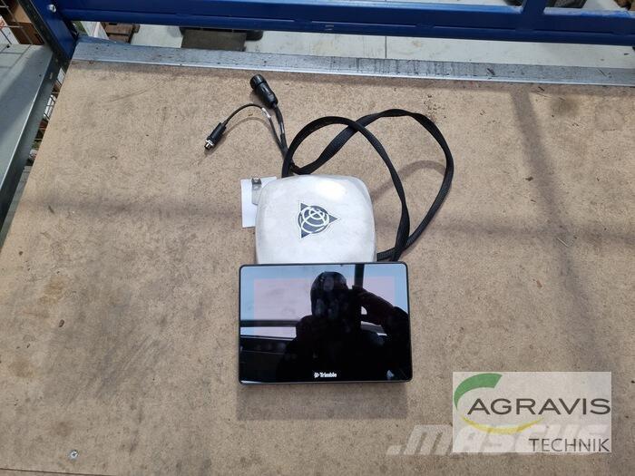 Trimble GFX-750 ماكينات وملحقات مواش أخرى