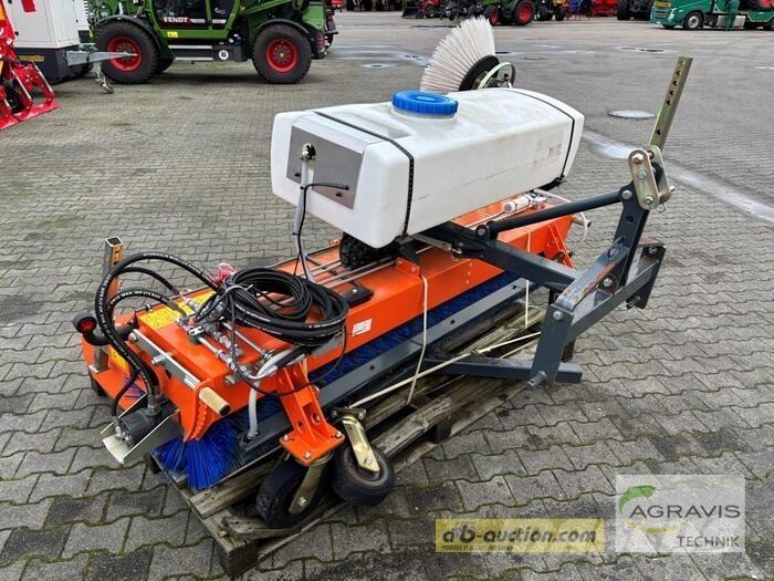 Tuchel PLUS 590 كناسات