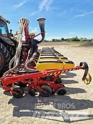 Väderstad TEMPO V11 مثاقيب